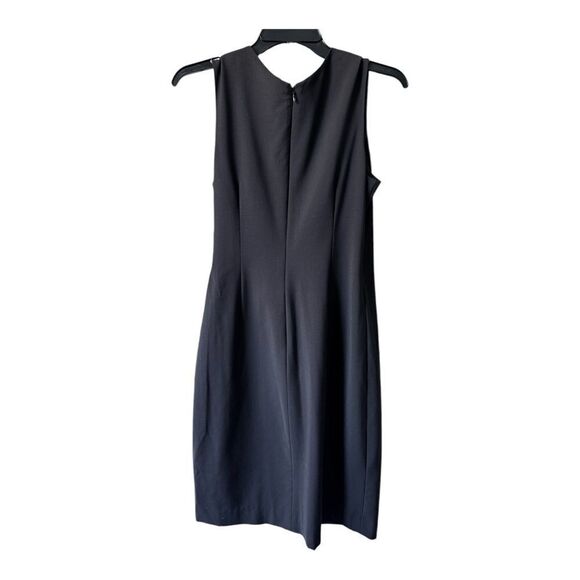 Theory LBD size 6 Crossover Front Wrap Style sleeveless Dress. Size 6 - Picture 8 of 9